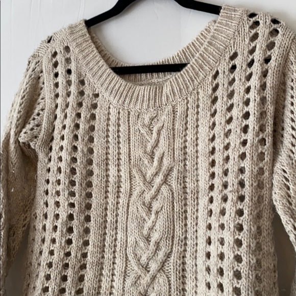 American Eagle Cable Sweater - Picture 2 of 3